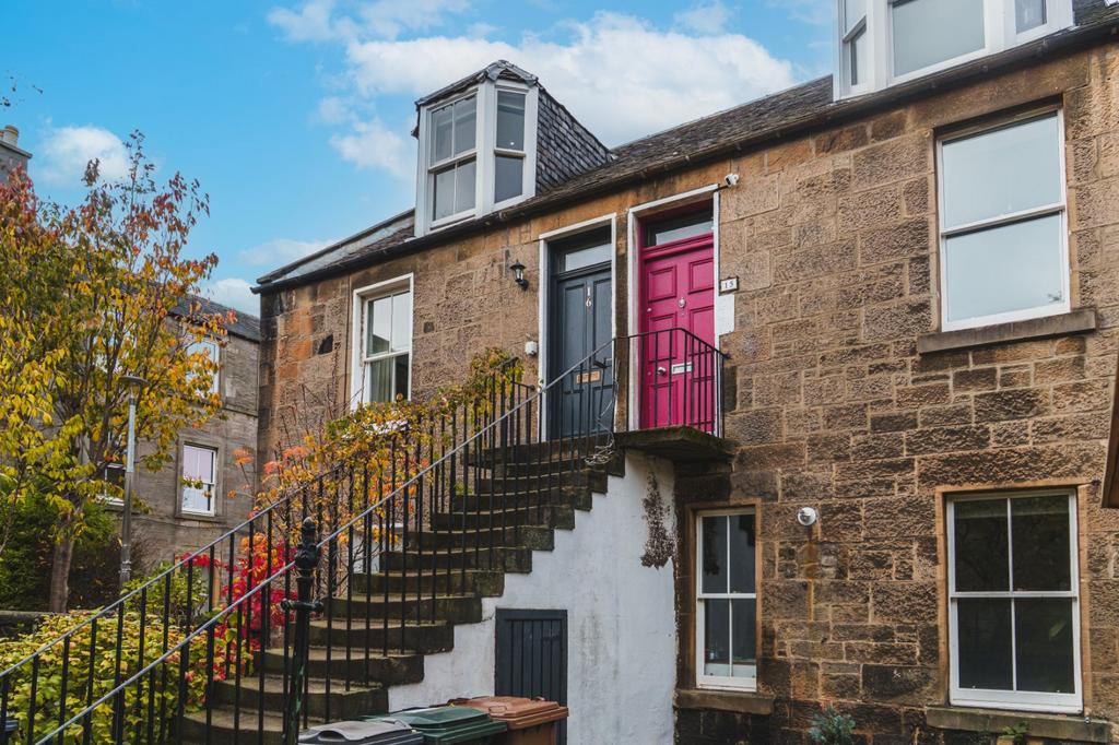2 bedroom flat for sale - Photo 19