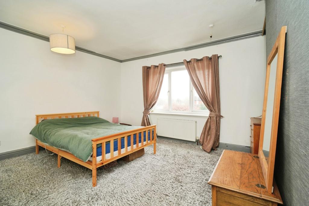 5 bedroom end of terrace house for sale - Photo 5