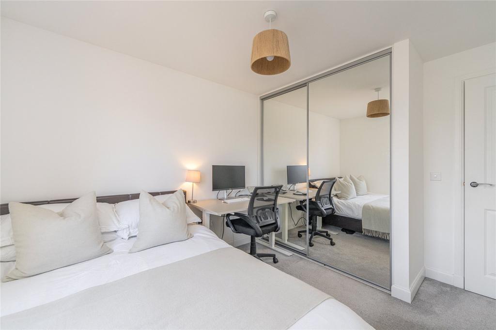 3 bedroom end of terrace house for sale - Photo 17