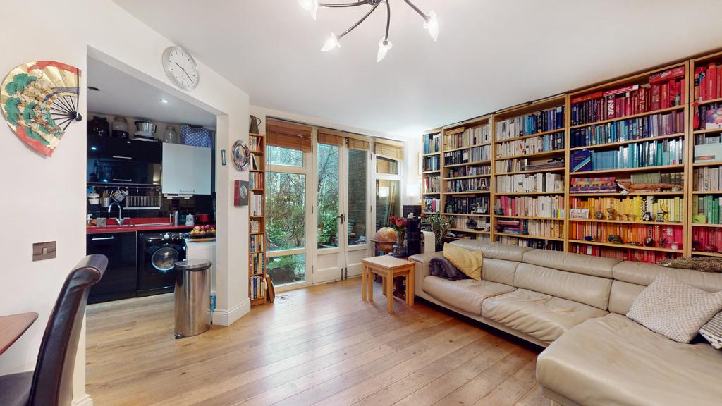1 bedroom flat for sale - Photo 2