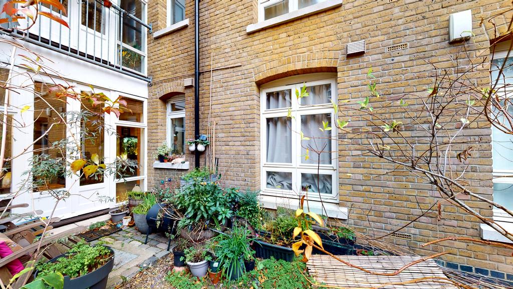 1 bedroom flat for sale - Photo 11