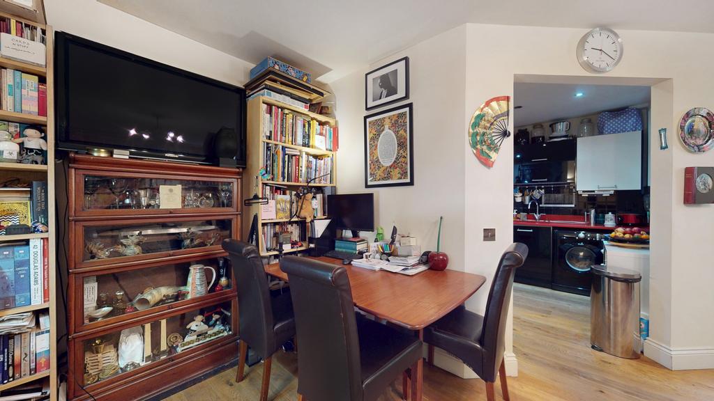 1 bedroom flat for sale - Photo 6