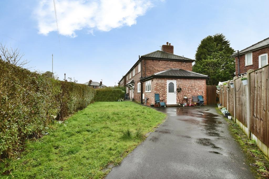 4 bedroom semi-detached house for sale - Photo 19