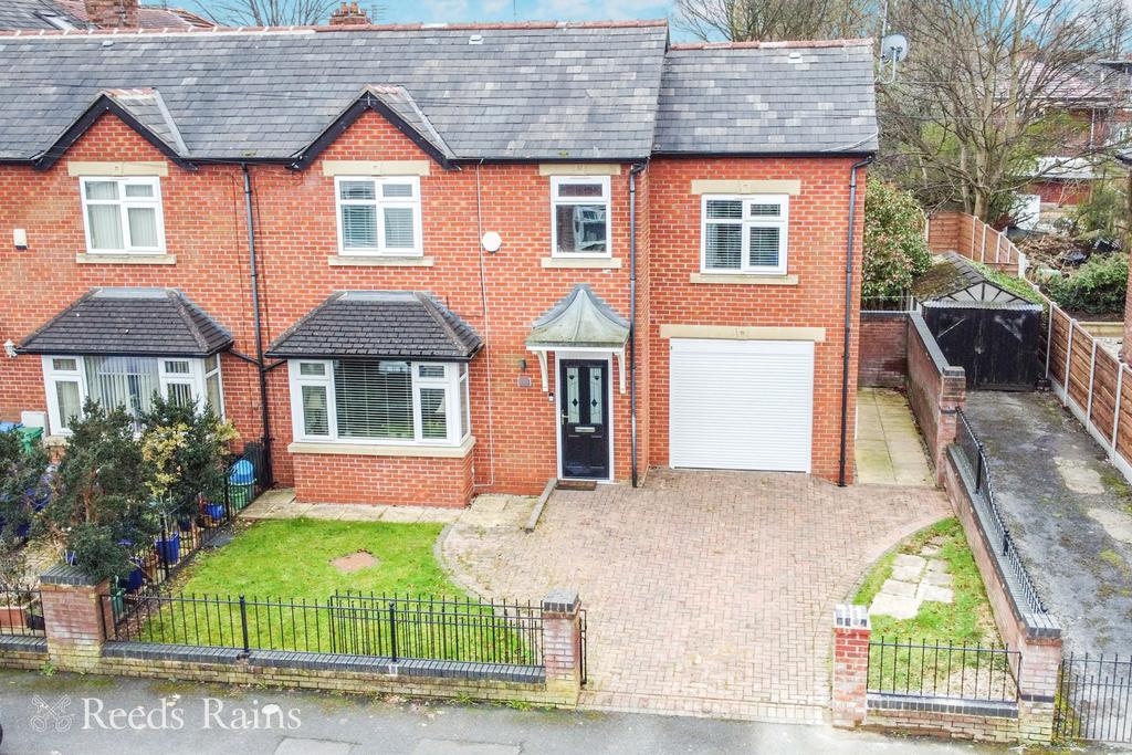 4 bedroom semi-detached house for sale - Photo 20