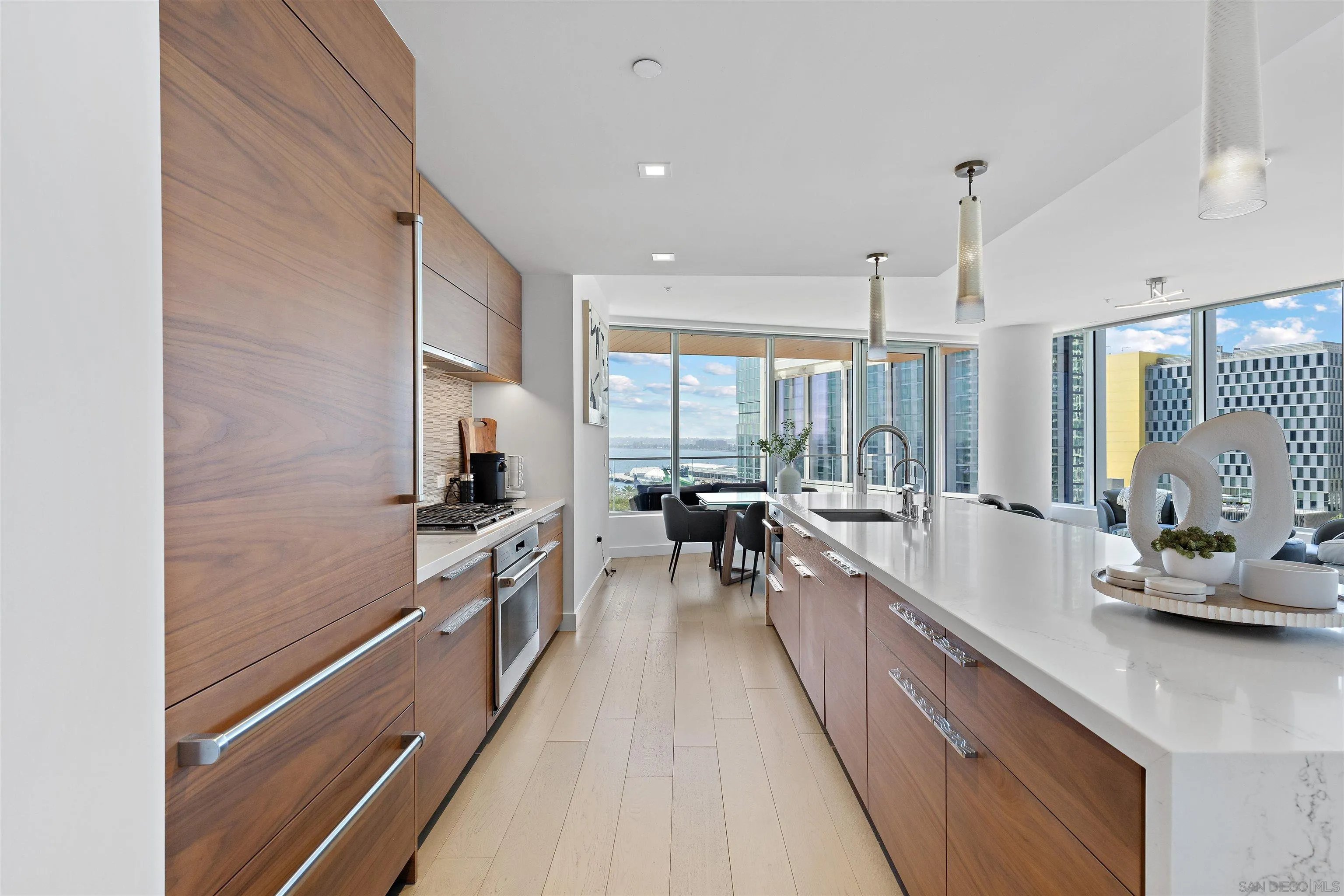 888 W E Street #1001 92101 SL26-00109 - Photo 5