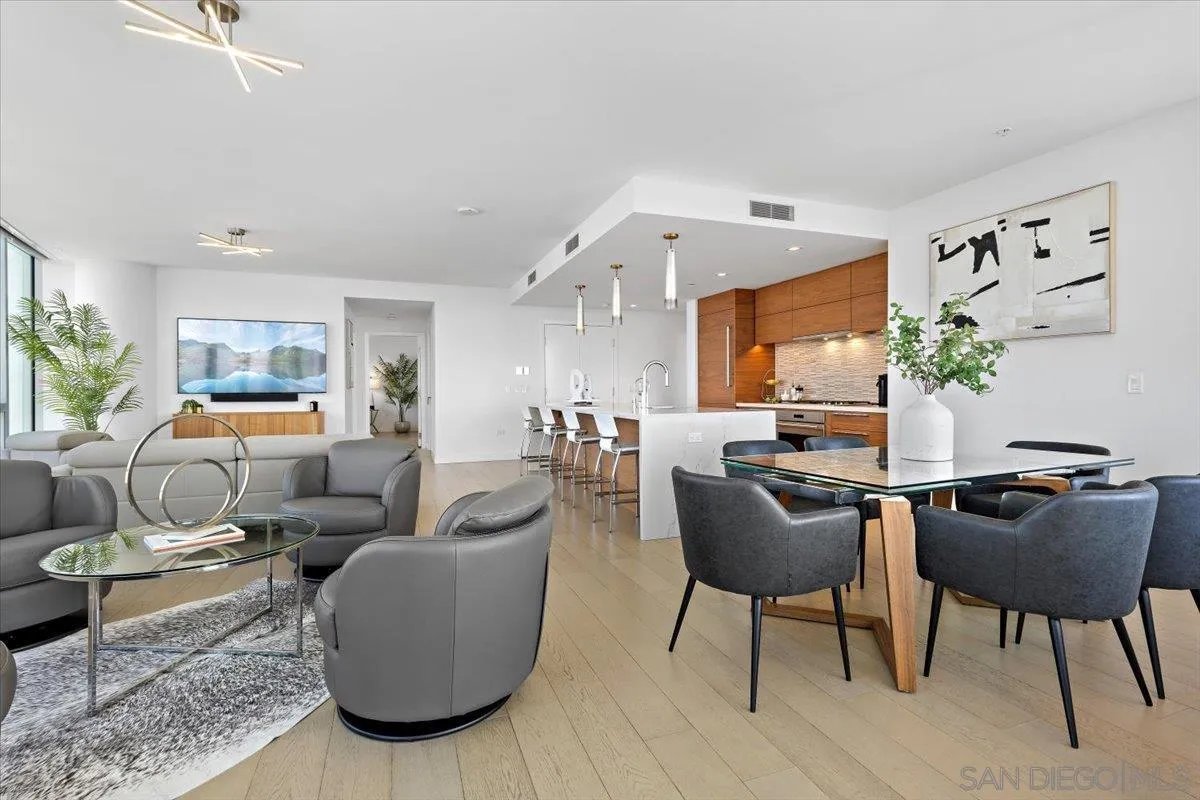 888 W E Street #1001 92101 SL26-00109 - Photo 10